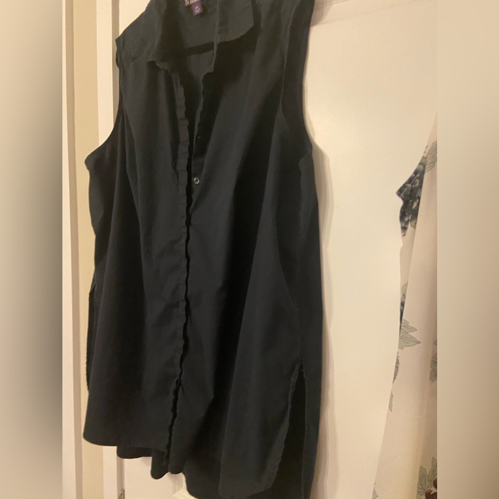 Women’s Plus Roamans Black Sleeveless Shirt Plus Size 28W